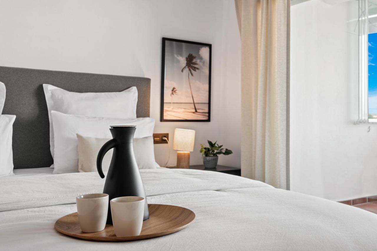 Modern Apartment - 2 Bedrooms, Beachside - Puerto Banus 马尔韦利亚 外观 照片